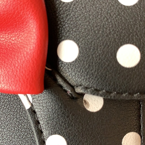 Loungefly x Minnie Mouse Polka Dot Wallet - Picture 15 of 16